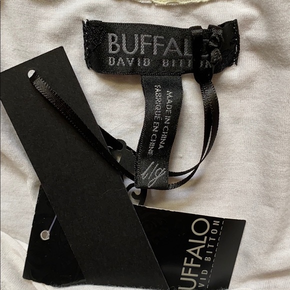 NWT Buffalo optic white v neck top size: L - Picture 4 of 8